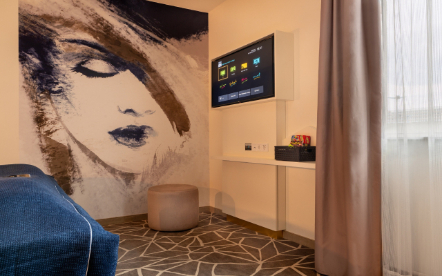 Holiday Inn - the niu, Ridge Halle Central Station by IHG