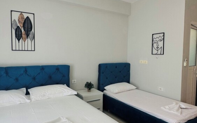 Luizas Apartments