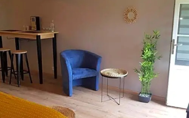 La Maisonnette chambre d'hôtes pleine de charme, piscine & vélos