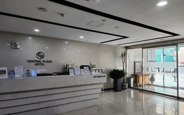 Central Plaza Hotel