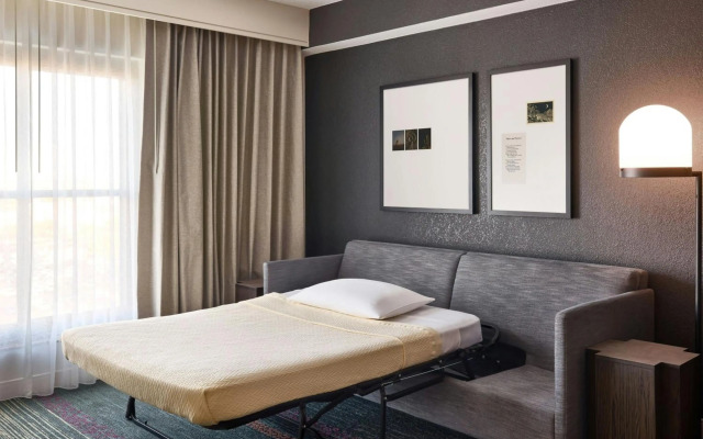 Renaissance® Phoenix Glendale Hotel & Conference Center