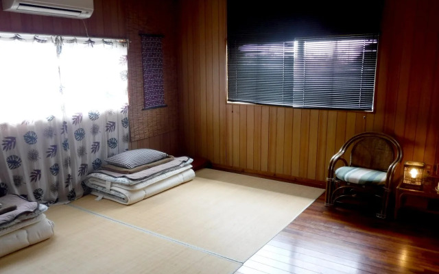 Okinawa Hostel Yanbaru Fukuro