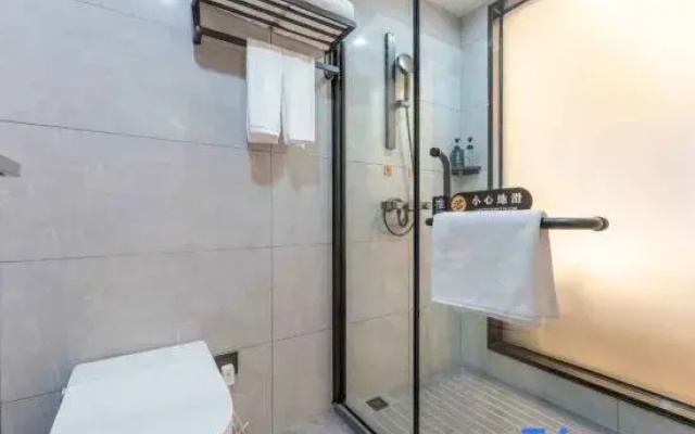Zhiju Hotel