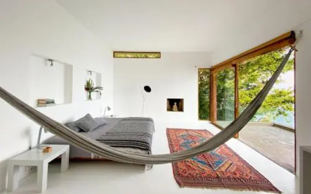 Anzan House