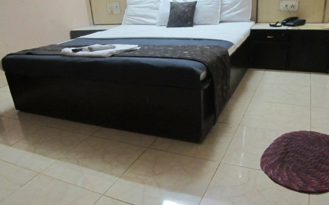 Red Palms Residency