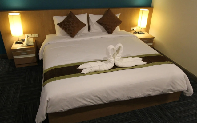 S Tara Grand Hotel
