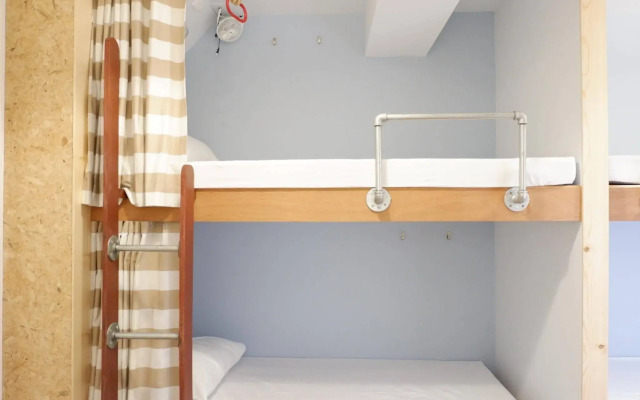 Barn and Bed Hostel