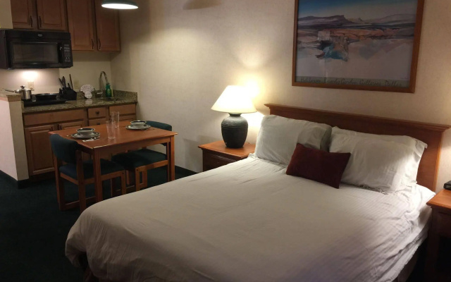 3 Peaks Lodge