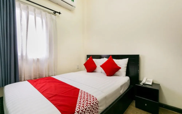Oyo 438 Small Bay Hotel
