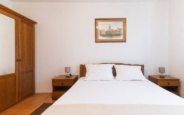 Apartments Tiho