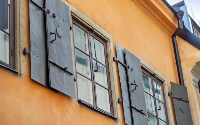 Отель Old Town Lodge вид на фасад