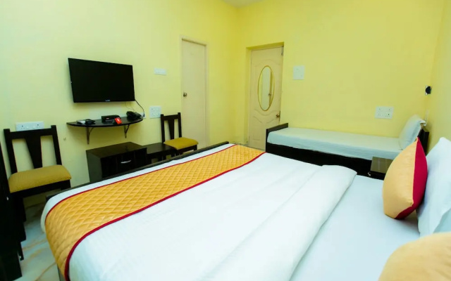 OYO 6869 ECR Grand Residency