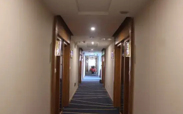Future Hotel Xinyang Gongqu Road Branch