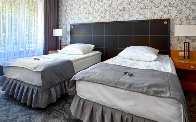 Hotel Malinowski Leśny