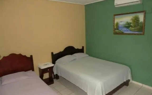 Lagunas Hotel