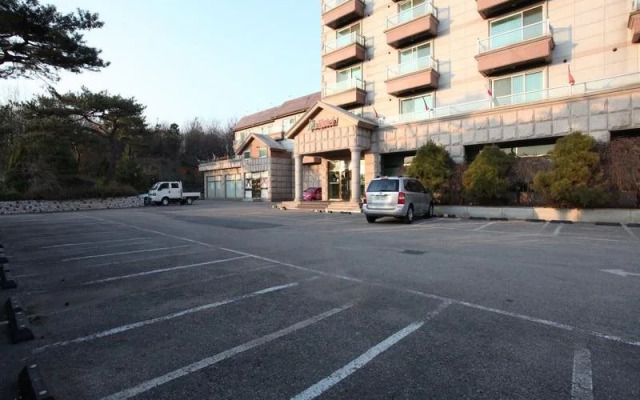 WeolmoonJes Hotel