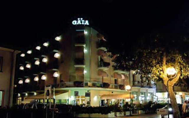 Hotel Gaia Римини вид на фасад