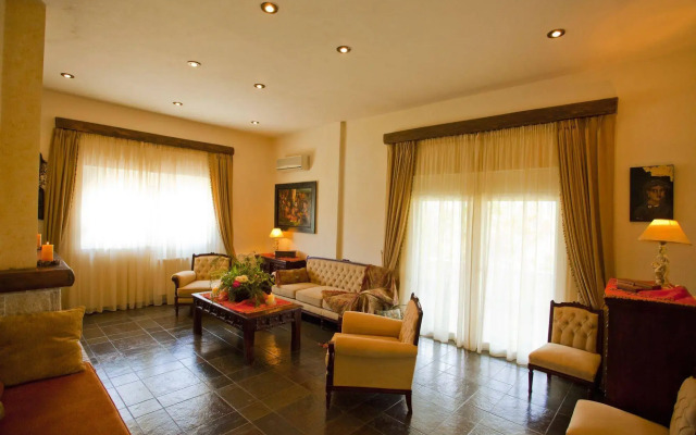 Villa Aurora
