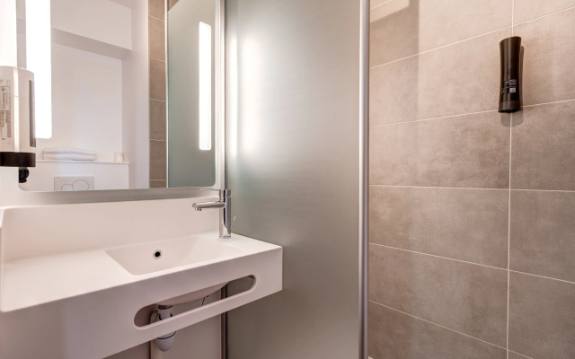 B&B HOTEL Le Port- Marly St-Germain en Laye
