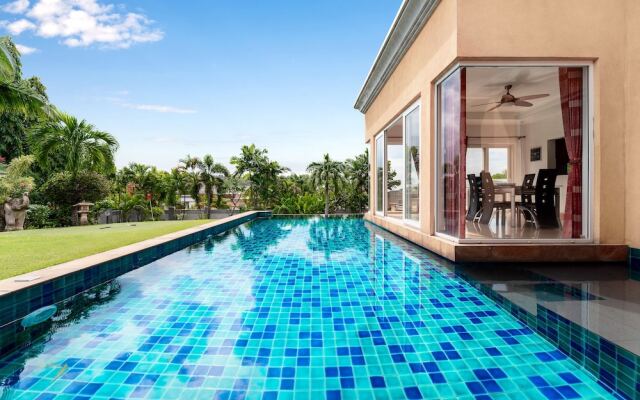 Stunning Luxury Golf and Pool Villas 1