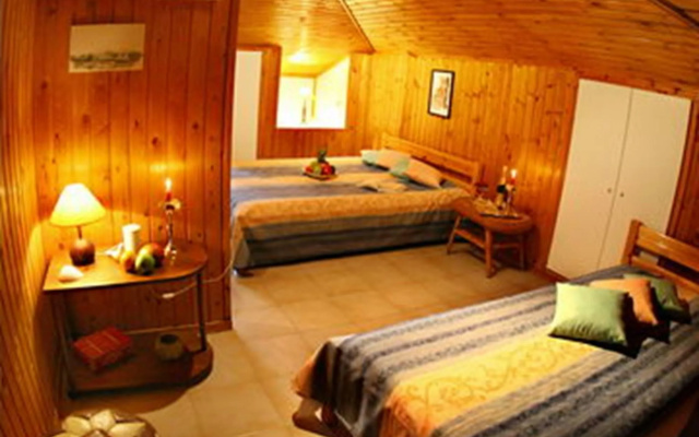 Ionis Art Hotel