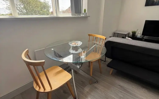 Desborough Apartment Retreat