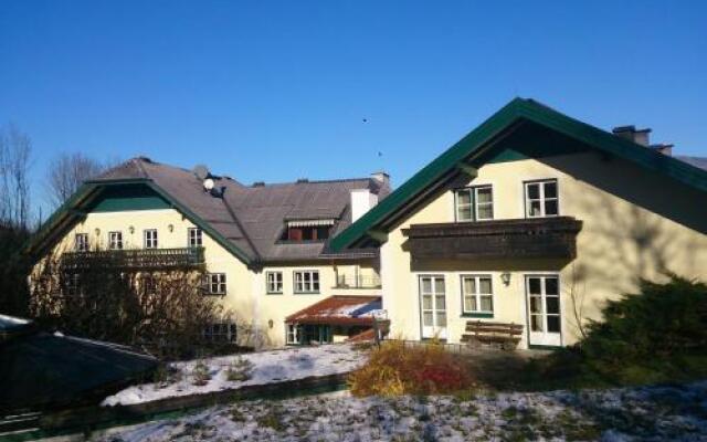 Отель Gasthaus Überfuhr Эльсбетен вид на фасад