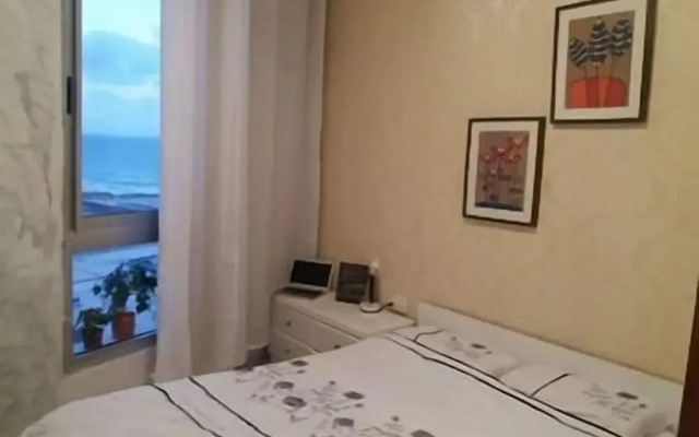 Cozy Sea View Apartment