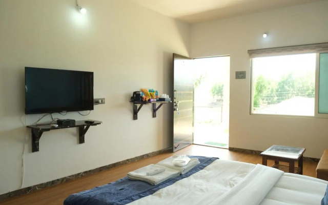 Amigos Lake Resort