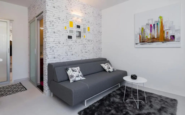 Old City Luxury Apartment Iris