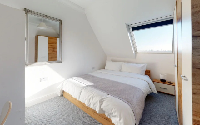 Bridge Apartments by Karah Suites