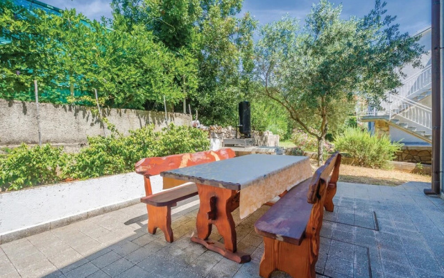 Amazing Apartment in Pinezici With 2 Bedrooms and Wifi
