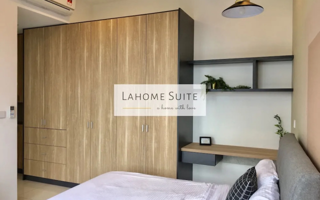 The Robertson KL By Lahome Suite