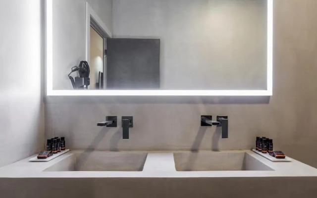 Nalu Valencia Boutique Rooms