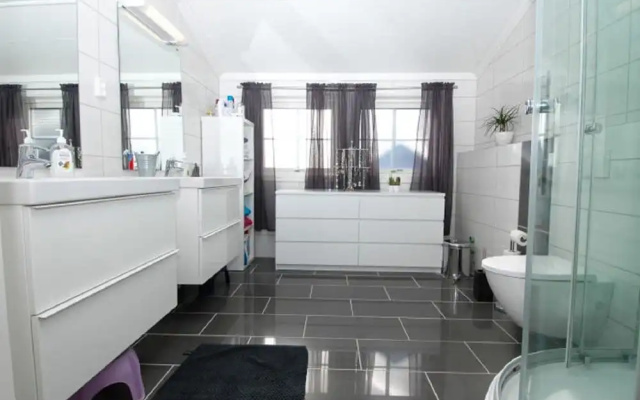 Solferie Holiday Home - Korsvikkilen