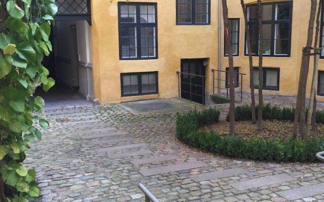 Отель Luxury Apartment in Copenhagen 1184-1 Дания, Копенгаген - отзывы, цены и фото номеров - забронировать отель Luxury Apartment in Copenhagen 1184-1 онлайн вид на фасад