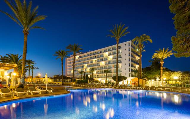 Sirenis Hotel Goleta - Tres Carabelas & Spa вид на фасад