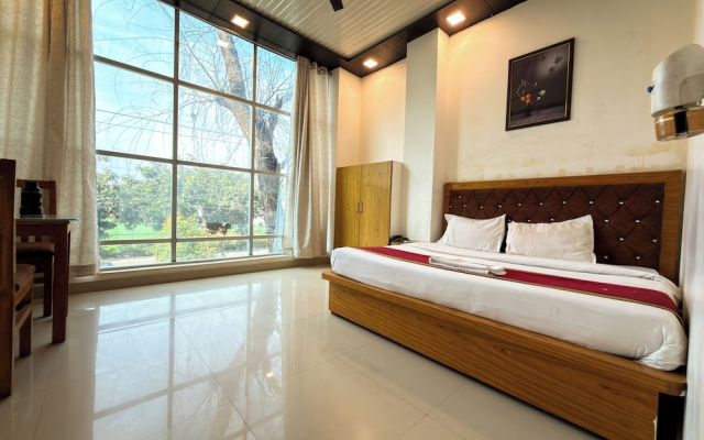 AARYA HOTEL & SPA Jim Corbett