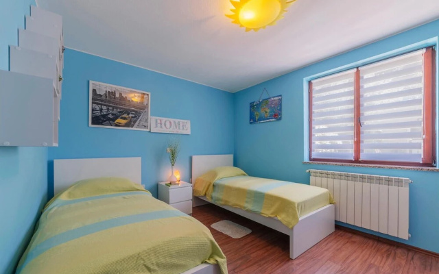 Beautiful Home in Pula With Wifi and 2 Bedrooms