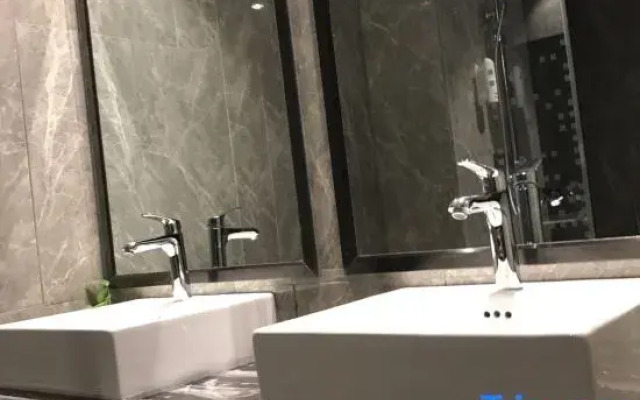 Lin Hai Hotel