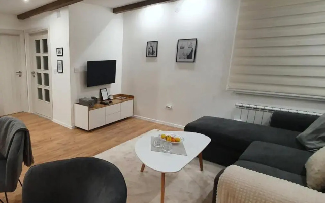 Apartment Kosuta F8