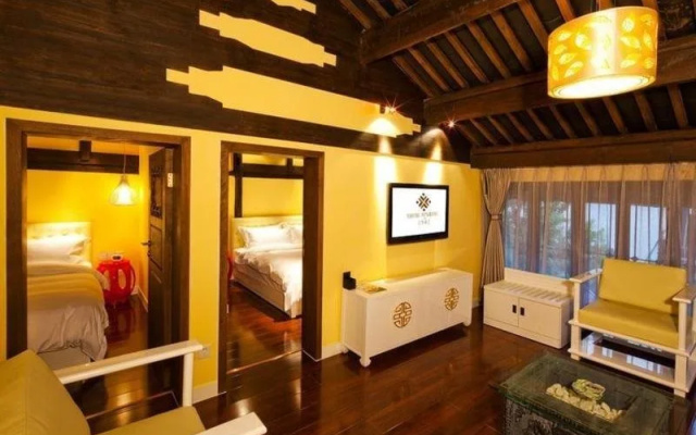 Lijiang Yibang Residence