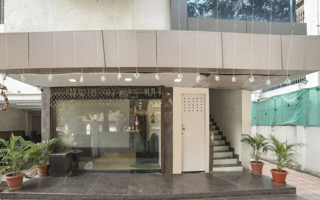 Oyo 22397 S-Cube Service Apartments