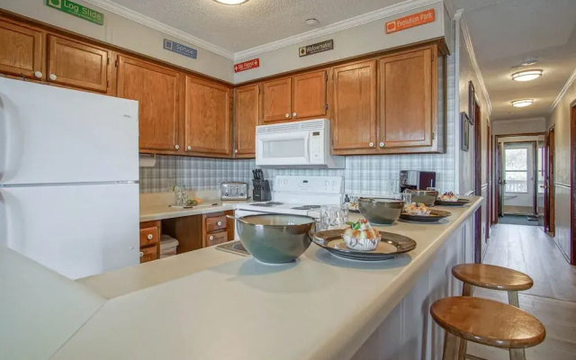 Summit 304b 3 Bedrooms 2 Full Baths