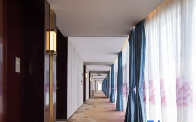 Yibang Peninsula Hotel