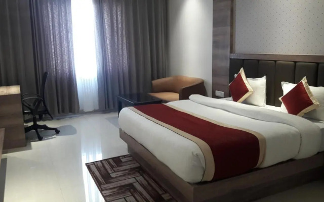 Hotel Crystal Grand