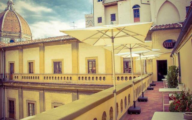 Отель The Artists' Palace Florence вид на фасад
