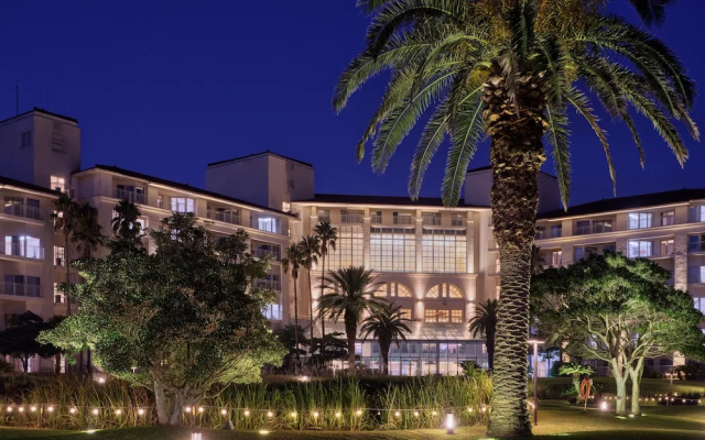 Shineville Luxury Resort