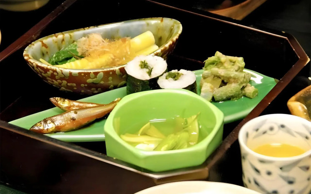Nakasaya