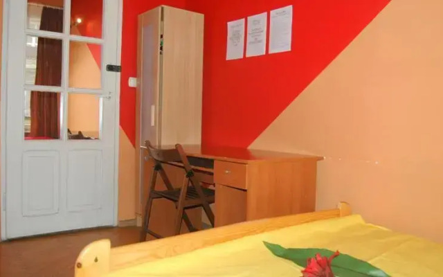Honey Hostel